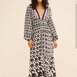 FARM Rio Black and White Long Sleeve Dress